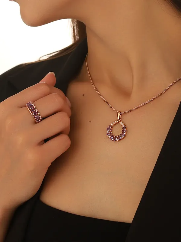 Кольцо из серебра с аметистом и фианитом, золочение