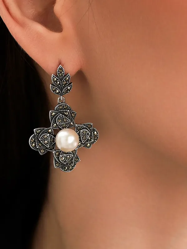 Серьги из серебра с жемчугом и марказитом, оксид