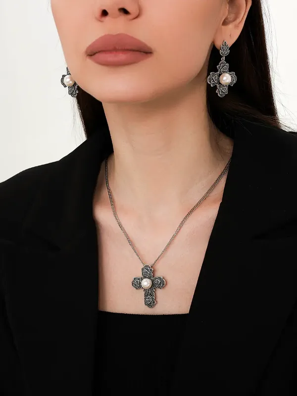 Серьги из серебра с жемчугом и марказитом, оксид