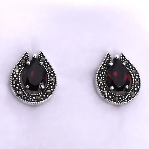 Серьги из серебра с гранатом и марказитом, оксид