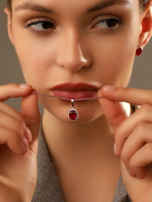 Подвеска из серебра с плавленным кварцем, фианитом, гранатом и кварцем, золочение