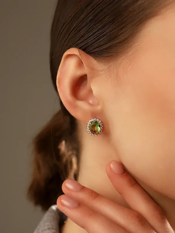 Серьги из серебра с плавленным кварцем, фианитом, кварцем и хризолитом, золочение