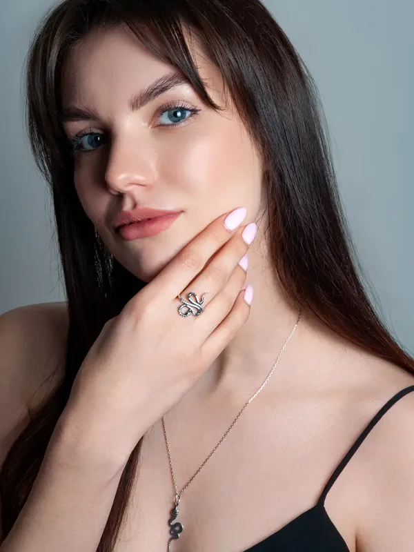 Кольцо из серебра с фианитом, оксид