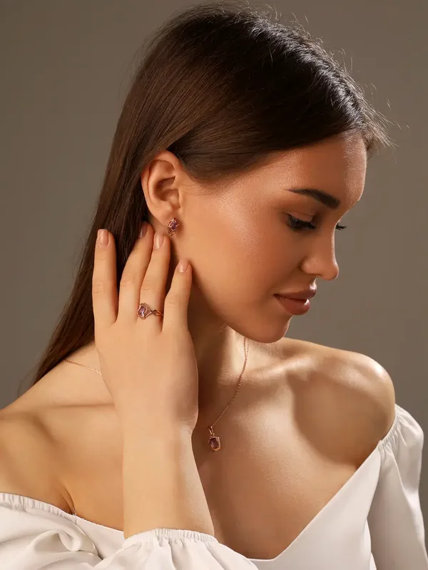 Кольцо из серебра с аметистом и фианитом, золочение