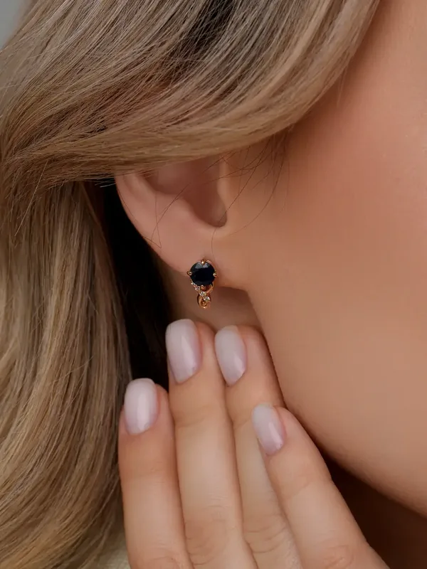 Серьги из серебра с сапфиром и фианитом, золочение