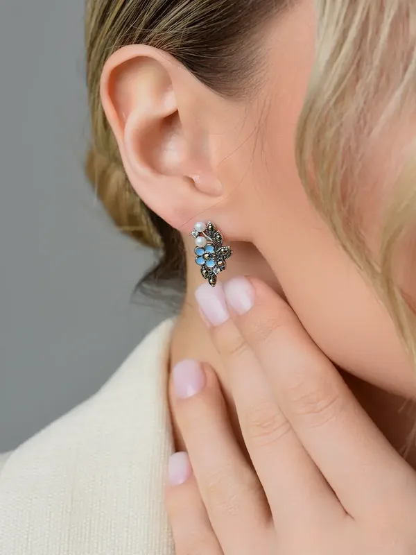 Серьги из серебра с жемчугом, марказитом и фианитом, оксид/эмаль