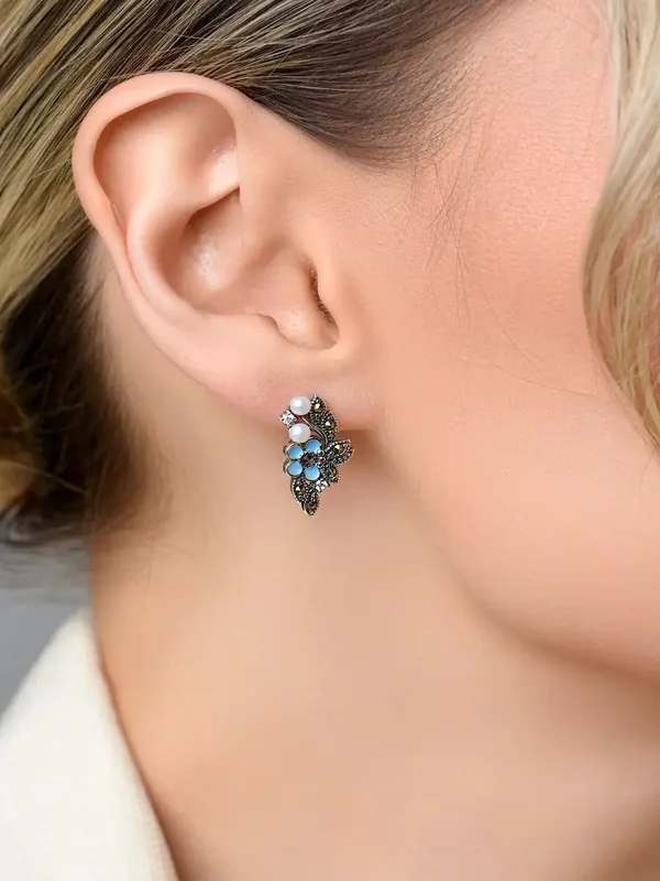 Серьги из серебра с жемчугом, марказитом и фианитом, оксид/эмаль