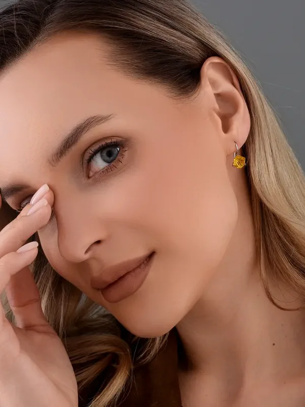 Серьги из серебра с ювелирным кристаллом и цитрином, родий