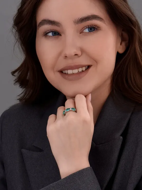 Кольцо из серебра с ювелирным кристаллом и кварцем, родий