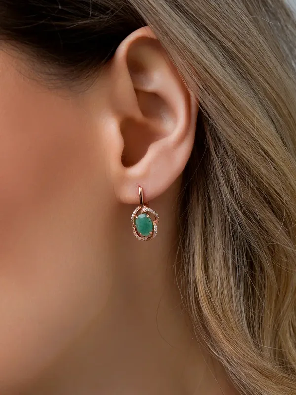 Серьги из серебра с изумрудом и фианитом, золочение