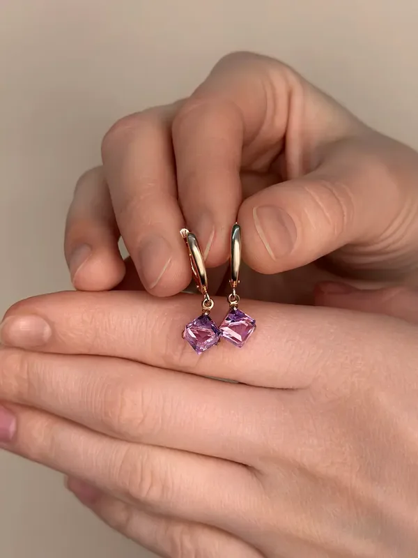 Серьги из серебра с ювелирным кристаллом, золочение