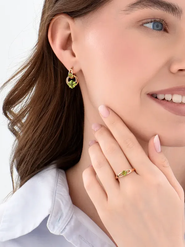 Серьги из серебра с плавленным кварцем, кварцем и хризолитом, золочение